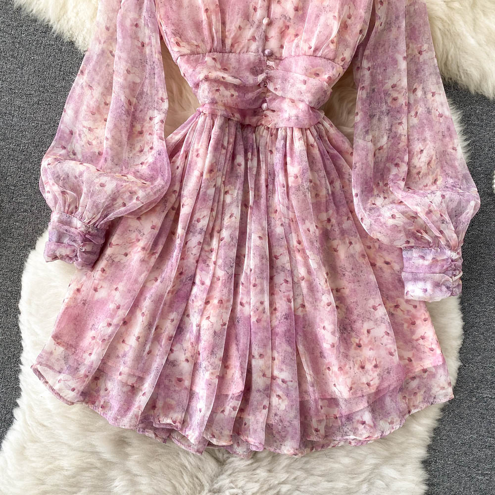 Robe courte fleurie rose à col en V, coupe trapèze, RF0171