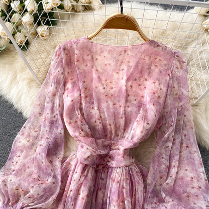 Robe courte fleurie rose à col en V, coupe trapèze, RF0171