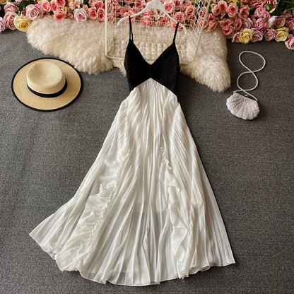 Robe trapèze noire et blanche à col en V et à la mode RF0169