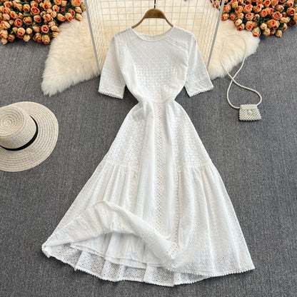 Robe trapèze courte en dentelle blanche à la mode RF0162