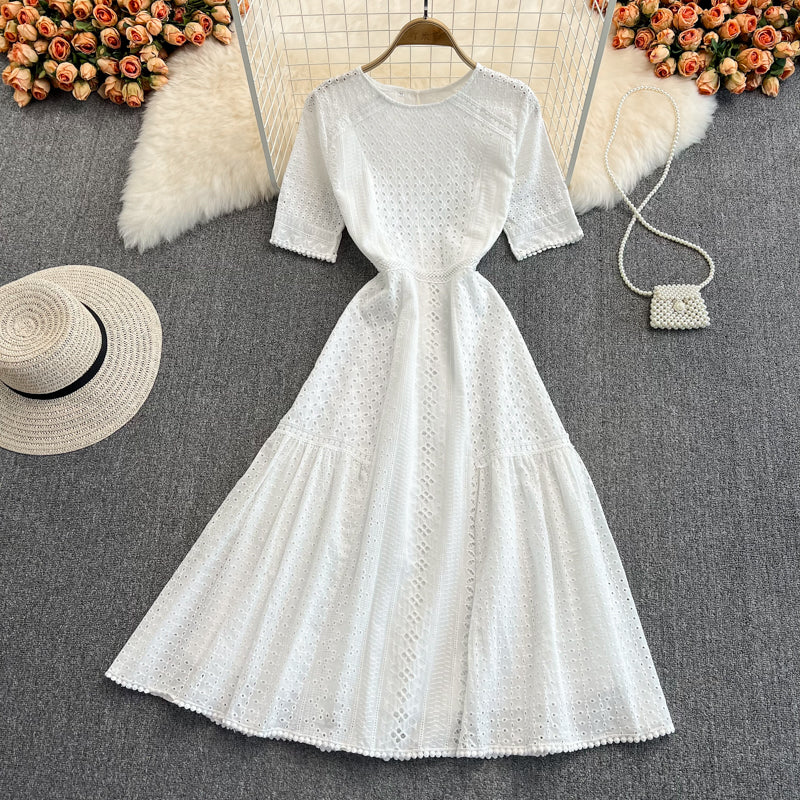 Robe trapèze courte en dentelle blanche à la mode RF0162