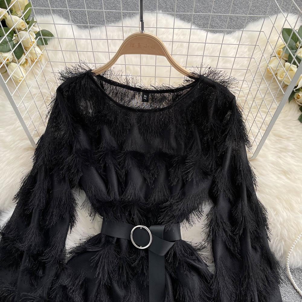 Robe trapèze à manches longues et pompons, jolie robe tendance RF0150