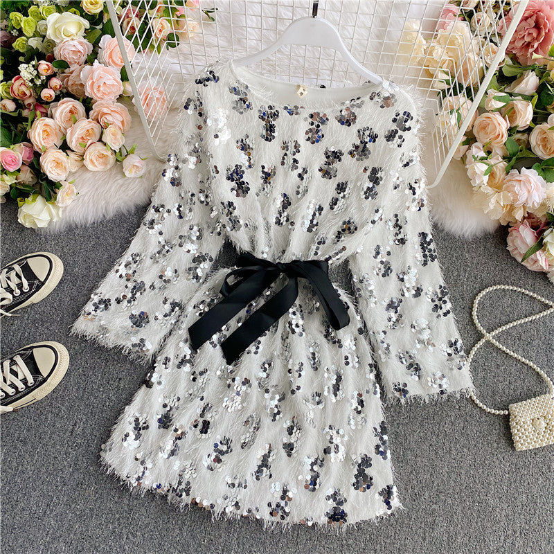Süße Pailletten Kurzes Kleid Langarm Mode Kleid RF0120