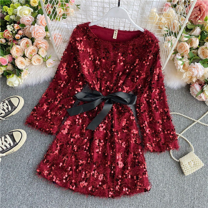 Süße Pailletten Kurzes Kleid Langarm Mode Kleid RF0120