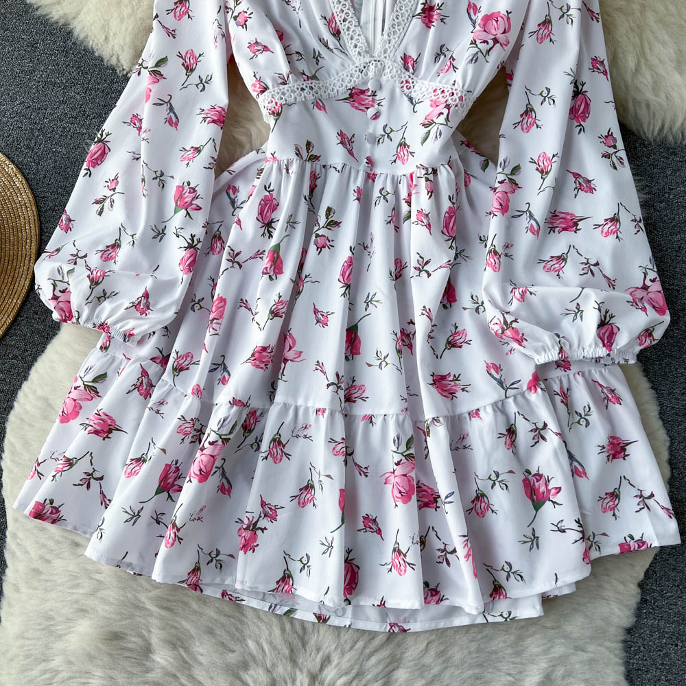 Robe blanche à manches longues et col en V, motif floral, RF0009