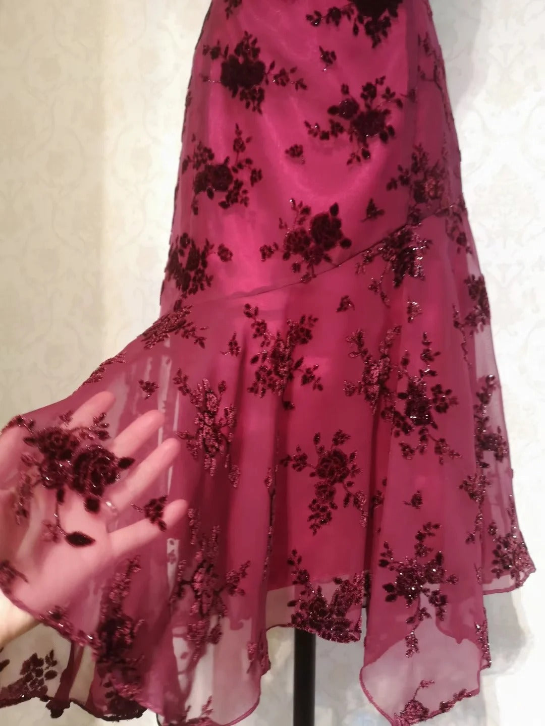 Vintage Prom Dresses 80s Mermaid Halter Red Black Lace Irregular Hem Tea Length Formal Outfit RB4320