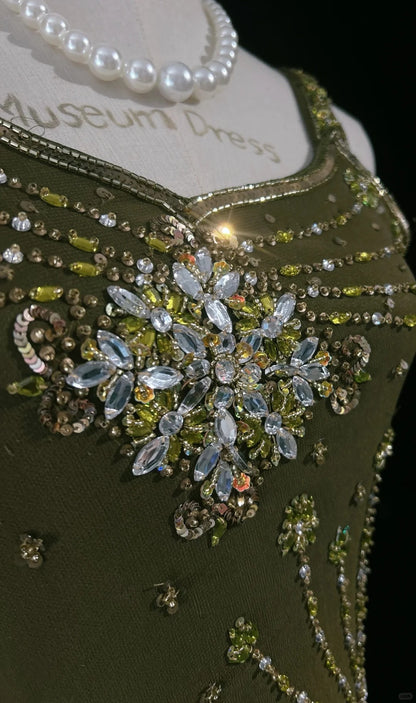 Élégante Robe de Bal Chic Coupe A Ligne Vert Olive Bretelles Spaghetti Mousseline Sans Manches avec Perles Robe de Soirée Semi-Formelle N3797