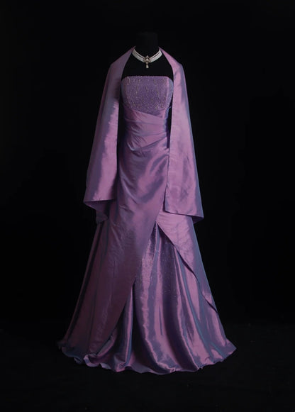 Vintage Ballkleid Trägerlos Lila Mit Perlenbesatz Cape Bodenlang Abschlussballkleider Inspo Abendoutfits RB4340