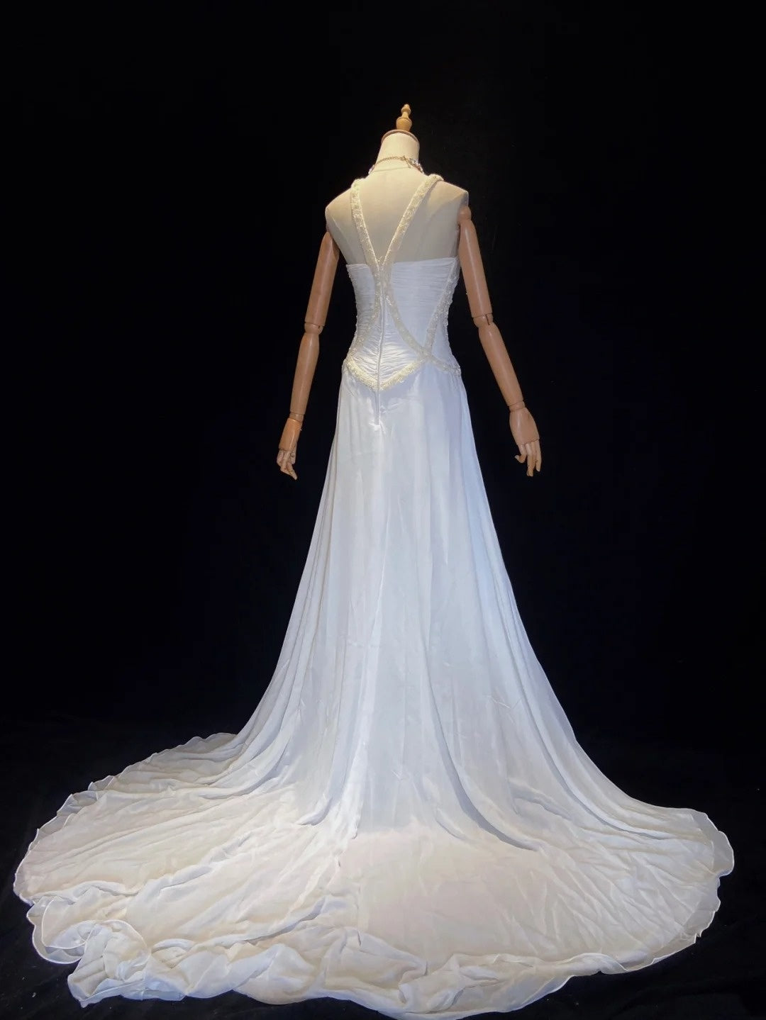 Robes de mariée romantiques Sirène Halter Chiffon avec perles Blanches Longue Robe de mariée N3404
