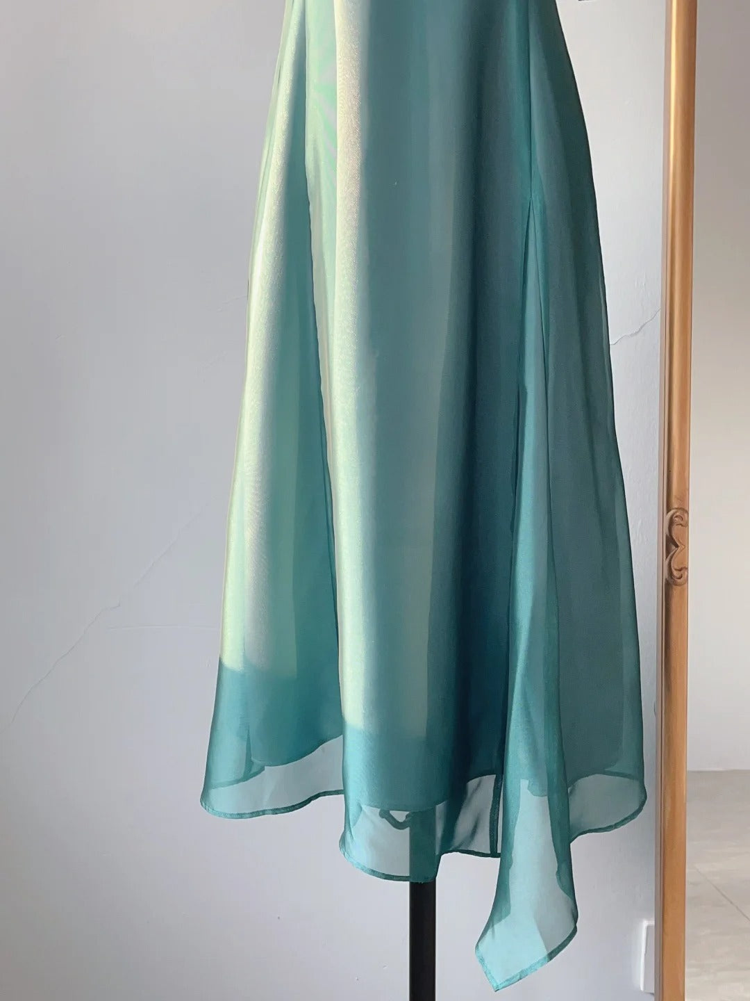 Modest A Line Halter Sleeveless Mid Length Chiffon Spring Summer Event Outfits Wedding Guest Dresses RB3243