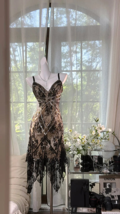 Mignonne Robe de Sirène Bretelles Fines en Dentelle Noire Longueur Genou Robe de 16ème Anniversaire Tenues de Rentrée N3572