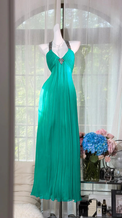 Edles Meerjungfrauen-Neckholder-Abendkleid aus grünem Chiffon, rückenfrei, bodenlang, Inspiration für formelle Outfits RB4513